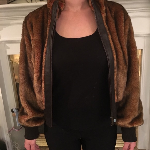 Azzure Vintage Women’s faux fur jacket. Size XL - Picture 6 of 6